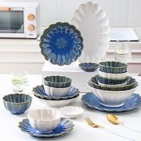 Wholesale Dishes Plates Japanese Dinner Retro Ceramic Tableware Creative Blue White Flower Shape Steak Dish Fish Tray Salad Soup Bowl Set