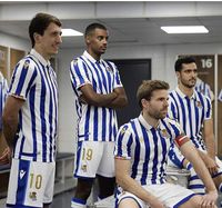 Wholesale Real Sociedad Soccer Jersey Season The Spanish Kings Cup OYARZABAL ISAK CopadelRey GRANERO ODEGAARD JUANMI camiseta de futbol Football Shirt