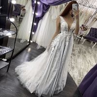 Wholesale Smoky Gray Boho Lace Wedding Dresses Floor Length V Neck Appliques Tulle Bridal Gowns Backless Bride Dress For Beach Weddding