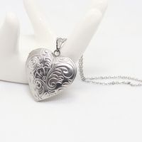 Wholesale 1pc Carved Designs Heart Photo Frame Pendant Necklace Stainless Steel Charms Locket Necklaces Women Men Fashion Memorial Jewelry