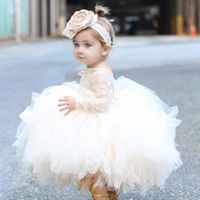 Wholesale Vintage Flower Girls Dresses Ivory Baby Infant Toddler Baptism Clothes Long Sleeves Lace Christening Gowns st Birthday Party Dresses H1