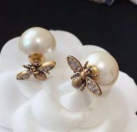 Wholesale Luxury Designer Brand Bees Stud Earrings Big Pearl S925 Silver Needle Retro Copper Jewelry for Women Party with Gift Box Packing