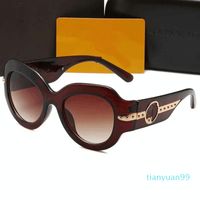 Wholesale high end men and women Sunglasses trend aggressive driving UV proof Korean version of the red same glasses PIF1