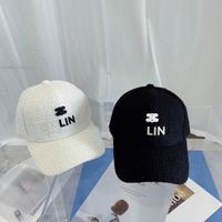 Wholesale 2Colors Brand Designer Embroidery Letters Baseball Cap Classic Fashion Casual Mens Womens Sports Snapback Hat Adjustable Small Sweet Wind Ladies Peaked Caps