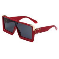 Wholesale Fashion Sunglasses in USA and European Personality Men Women Street Trendy Sun Glasses Big Square Frame Sunglass One Piece Dark Lense Red Eyeglasses