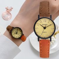 Wholesale Gaiety Brand Retro Brown Women Watches Qualities Small Ladies Wristwatches Vintage Leather Bracelet Watch Fashion Female Clock