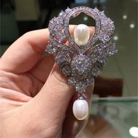 Wholesale High grade microscope zircon noble court white natural pearl brooch fashion jewelry