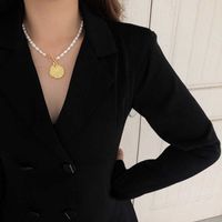 Wholesale 18K Gold Plated Coin Pendant Toggle Chian Real Pearl Natural Freshwater Cultured Choker Necklace for Girl Party