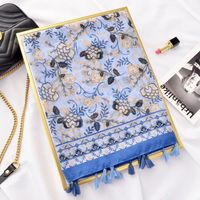 Wholesale Scarves Design Fashionable Tribe Blue And White Porcelain Print Cotton Linen Scarf Shawl Women Beach Ponch With Fringe Tassel1