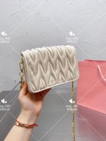 Wholesale Spring and summer series shoulder bag chain fold flip with classic elements of knitting fashion delicate versatile style Essential items for travel shopping