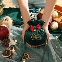 Wholesale Christmas gift bag Xmas apple velvet bags Christmas Eve candy box Ping An fruit flannel pocket LLB12785