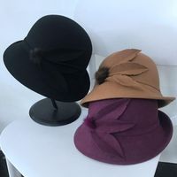 Wholesale Stingy Brim Hats Wool Boater Flat Top Hat For Women Solid Color Fedora Elegant Wide Pearl Decoration Ladies Khaki Black Cap