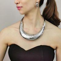 Wholesale manilai indian vintage torques choker fashion metal statement necklaces for women punk jewelry big