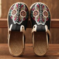 Wholesale Chinese Style Canvas Sandals Women Flowers Pattern Vintage Embroidery High Quality Breathable Handmade Spring Summer