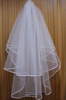 Wholesale Cheap Exquisit Short Bridal Veil Netting Two Layers With Comb With Ribbons Stain edge Wedding Veil Wedding Accessories White Ivory