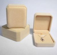 Wholesale Velvet Jewelry boxes cm Pendant Necklaces Box Packing Cajas De Regalo Gift Boxes Caixas Para Presente Free Ship PACK