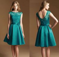 Wholesale Custom Made A Line Jewel Knee Length Hunter Green Lace Short Bridesmaid Dresses Sheer Neckline Vintage Style Garden Short Prom Gowns