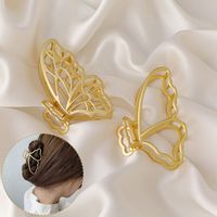 Wholesale Gold Butterfly Metal Pearl Hair Claws Women Large Hair Clips Elegant Party Catch Clip Hair Accessories Ornaments
