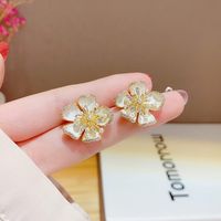 Wholesale Light Luxury K Real Gold Temperament Exquisite Pearl Cubic Zircon ZC Flowers Stud Earrings For Women Date Jewelry