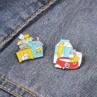 Wholesale European Cute Cat Box Enamel Brooches Milk Bottle Bowl Animal Series Lapel Pins For Shirt Backpack Clothes Pet Badge Unisex Women Jewelry Accessories