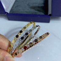 Wholesale Luxury Brand v Jewelry for Women Bee Bangle Half Zircon Geometric Bracelet My Love Marked Name
