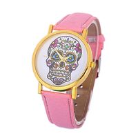 Wholesale Wristwatches Fashion Garden Hip hop Style Skull Pattern Watch Men And Women Universal Belt Cool Versatile Fried Street