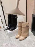 Wholesale Shark lock knee boots top quality high leather silver and gold finish asymmetrical metal padlock clad wedge almond shaped toe heel nKDQ