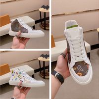 Wholesale High top casual shoes men leather high end sneakers autumn new style super fire little bee fashion personality European men s shoess size