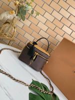Wholesale Real Leather bags Luxury lady Handbag Makeups mini NICE VANITY Cosmetic Designer Makeup for Women Toiletry Pouch Sac à main Travel miss letters bag Day Clutc