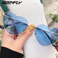 Wholesale Seemfly Fashion Luxury Polarzied Sunglasses Women Anti UV Shades Love Heart Shape Sun Glasses Ladies Driving Party Supply