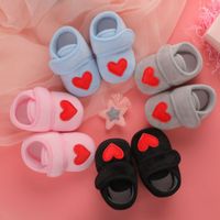Wholesale Baby Shoes Red Heart Newborn Pink Girls Infant Shoes Prewalkers Crib Shoes Nonslip Black Baby Boys New SandQ Baby Sweet Z2