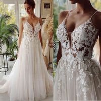 Wholesale Backless Boho Wedding Dress Lace Appliqued Summer Beach Robe Bridal Gowns Spaghetti Straps Tulle Loves Outdoor Lady Marriage Dresses