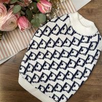 Wholesale Fashion Full Letter Dog Sweater Designer Soft Warm Knitted Pet Sweaters Winter Teddy Schnauzer Puppy Apparel