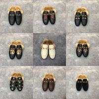 Wholesale Luxury Designer Mules Women Fur Slippers Winter Outdoor Fashion Flat Mule Ladies Loafers Womens FW Slides Princetown Suede Embroidery Genuine Leather Shoes