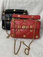 Wholesale Women Luxurys Designers Bags shoulder Crossbody Bag Plain Lock Chains fashion big Rivet flap Soft Quilting structure Black Red Nude Green Pink colors size small