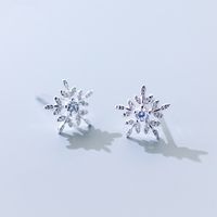 Wholesale Genuine Sterling Silver snowflake flower Stud earrings Korean high grade fashion jewelry white zircon Birthday Present China factory