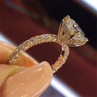 Wholesale New Hot Flash Diamond Round Princess Ring Crystal from Swarovskis Fashion Women Engagement Marriage Diamond Ring Mother s Day
