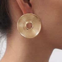 Wholesale manilai brand big round alloy indian stud for women vintage jewelry fashion statement earrings golden silver color