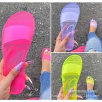 Wholesale 2021 summer red sandals color flip flops for women indoor house slippers fashion solid flat shoes beach slipper ladies