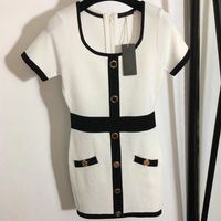 Wholesale 2021 top quality monogram single breasted dress with trimmed waist square neck knitted short sleeved black and white summer casual dresses size S L