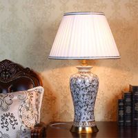 Wholesale Table Lamps Classical European Ceramic Lamp Foyer Bed Room Hand Painted Vintage Porcelain Desk Light D52