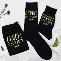 Wholesale Men s Socks Personalized Name And Date Groomsman Wedding Party Gifts Favor Custom Father Of The Bride Man Sock With Bags