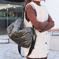Wholesale Shoulder Bags Winter Soft Space Cotton Tote Bag Women Feather Down Fashion Crossbody Messenger Handbag Pad