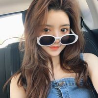Wholesale European and American ins retro style square sunglasses female Korean version of the net red hip hop bungee sunglasses vibrato glasses round face