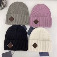 Wholesale Mens Women Beanies Wool Knits Caps Outwears Sport Style Hat Beanie Cap Casual Spring Winter Fit Skull Caps Free Size