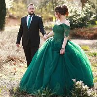 Wholesale Hunter green Off Shoulders Ball gown Quinceanera Prom Dresses Country Designer Charro Cap Sleeve Lace Applique Vintage Evening party dress Vestidos Anos