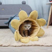 Wholesale Cat Toys House Collapsible Warm Green Cucumber Shaped Tunnel Tube Bed Interesting For Kitten Bunnies Pet Supplies