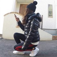 Wholesale womens down jacket Winter parkas Coats Top Quality Women Casual Outdoor Feather Man Outwear Thicken high grade Keep warm Ladies short coat Hooded