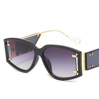 Wholesale Fashion Sunglasses Unixes Women Men Black Personality Rivets Sun Glasses Metal Frame Rectangle Driving Eyewear UV400