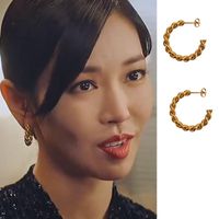 Wholesale Korean Drama Penthouse Kim So yeon Same Style French High end Twist Metal C ring Earrings Trend Love Retro Unique Stud